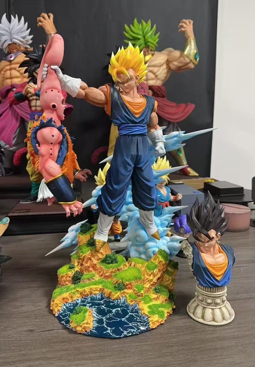 Clouds Studio - Vegetto vs Buuhan - Image 5