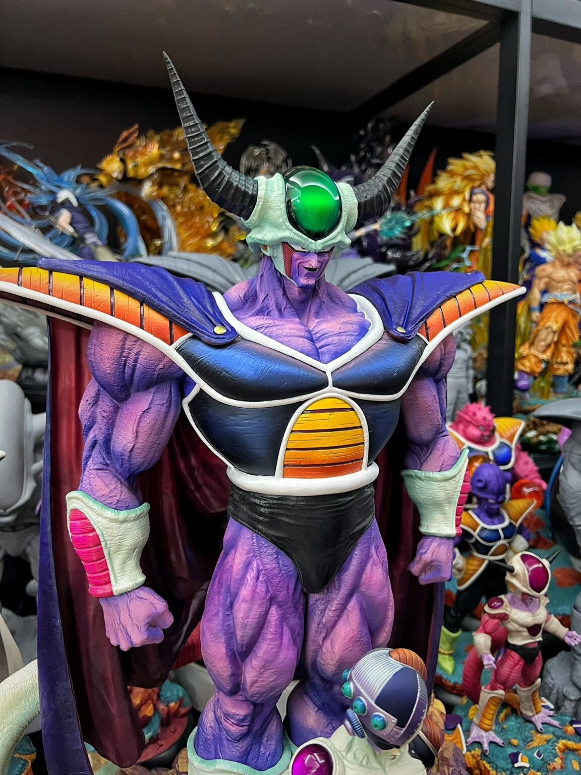 White Hole Studio - King Cold and Frieza - Image 4