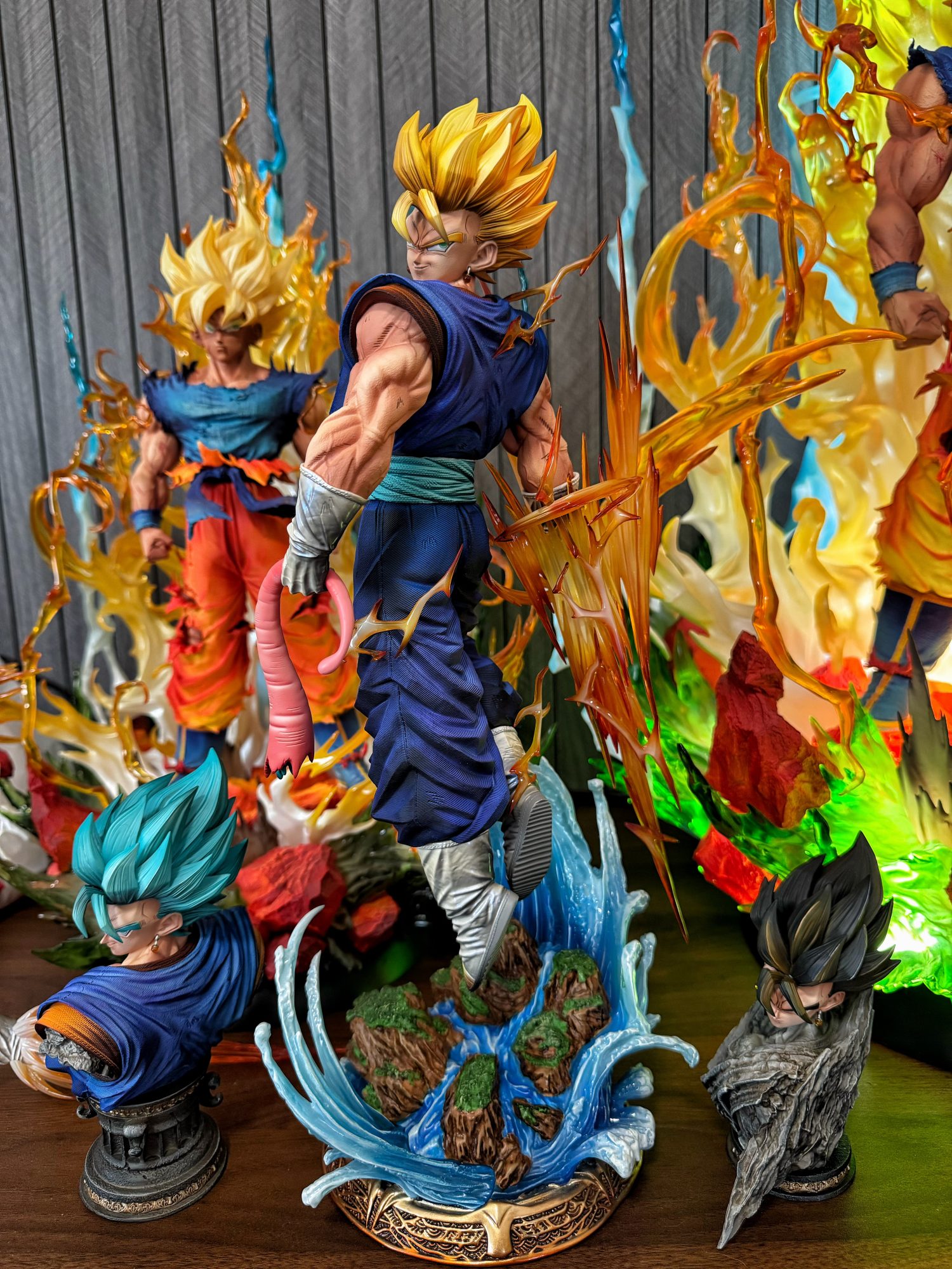 YunQi Studio - Vegetto-Repainted Version